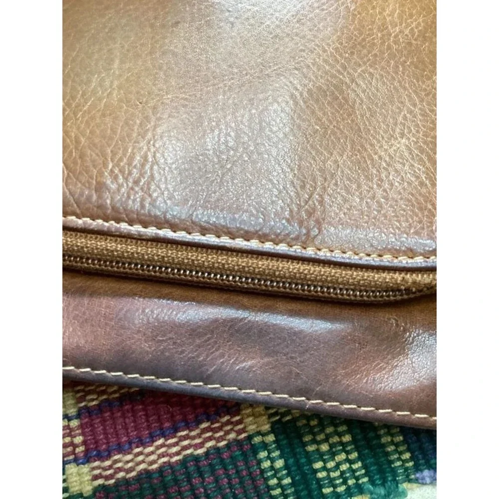Fossil Vintage Y2K Leather Crossbody Purse Distressed & Worn Looking